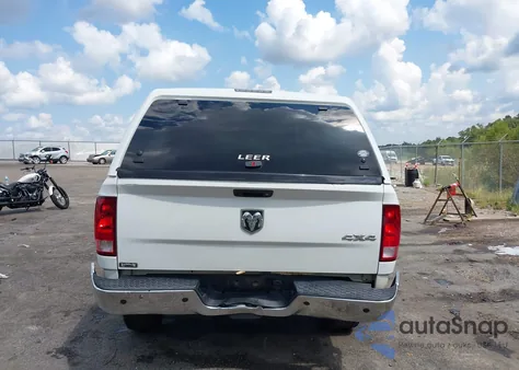 2018 Ram 2500 Tradesman 4X2 6'4 Box from USA, damaged, VIN 3C6UR4CL4JG424449